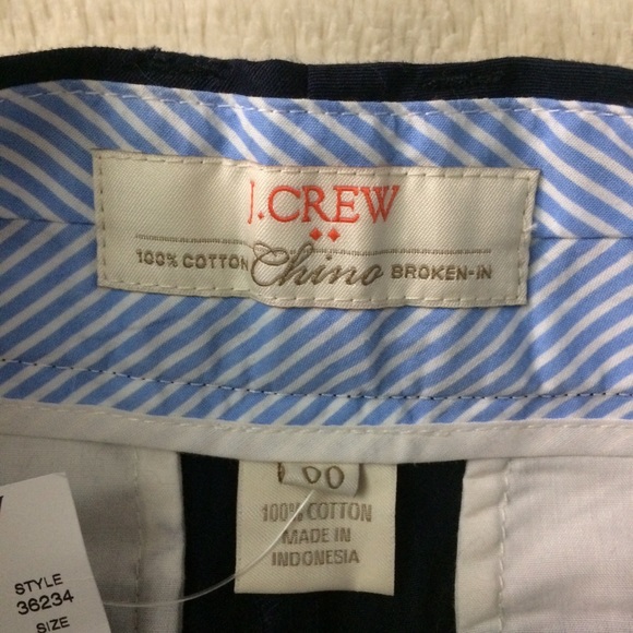 Navy J Crew broken-in 3” chino shorts - Picture 4 of 5